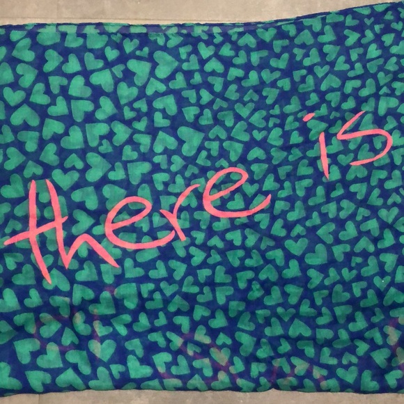 Blue & Green Heart Pattern Infinity Scarf - Picture 4 of 5